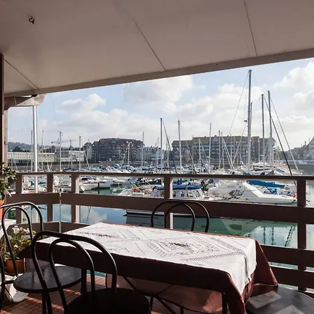 De 2 Chambres A A 500 M De La Avec Vue Sur La Terrasse Amenagee Et Wifi Apartamento Deauville